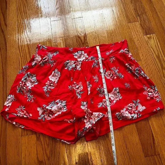 Torrid Size 2 Pull On Coral Floral Shorts - Picture 4 of 8